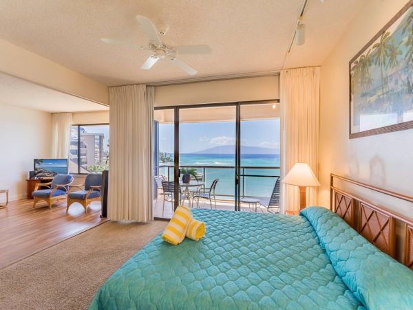 Kahana Condo with Full Ocean Views & Great Resort Amenities