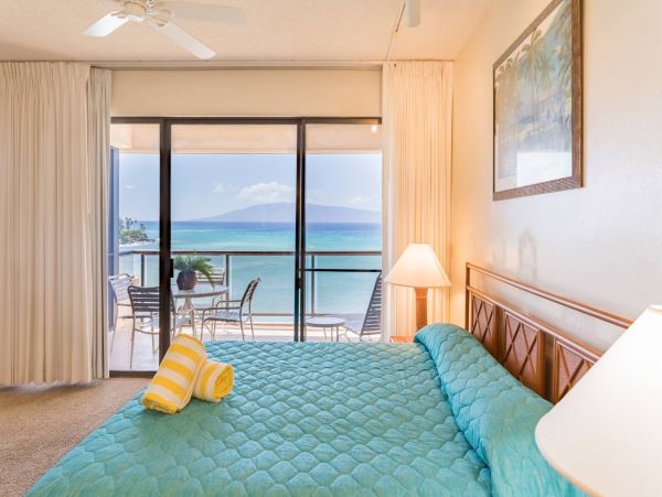 Kahana Condo with Full Ocean Views & Great Resort Amenities