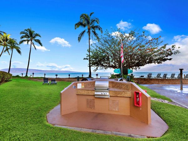 Kahana Condo with Full Ocean Views & Great Resort Amenities