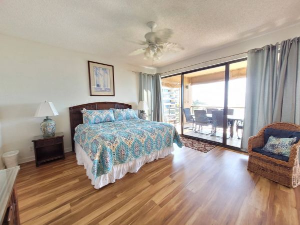 3 Bedroom Kahana Vacation Condo Located on Beach