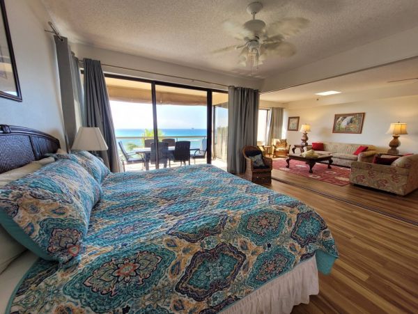 3 Bedroom Kahana Vacation Condo Located on Beach