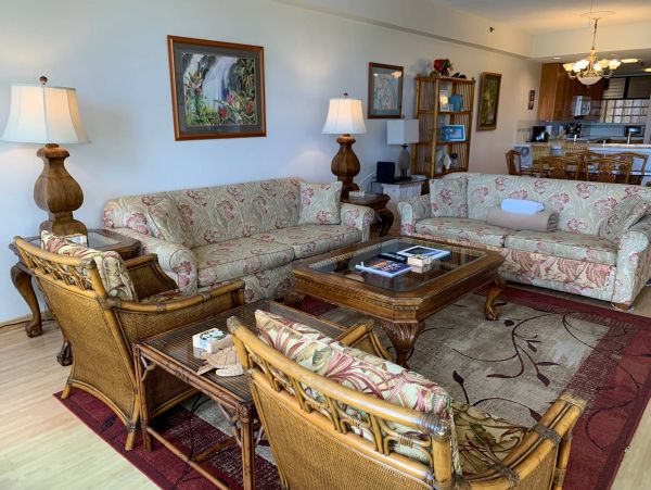 3 Bedroom Kahana Vacation Condo Located on Beach