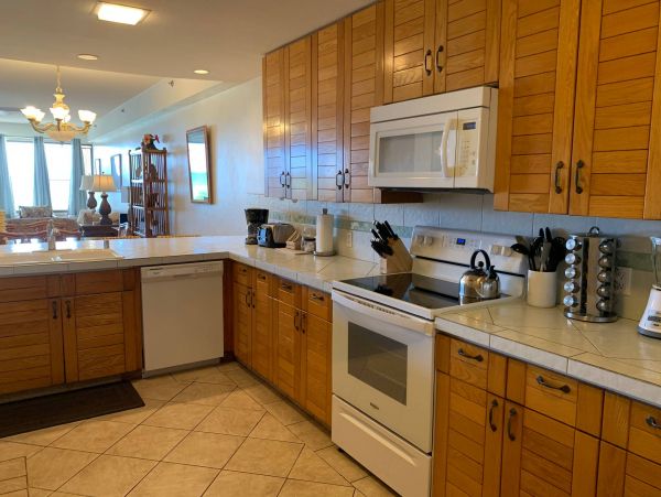 3 Bedroom Kahana Vacation Condo Located on Beach