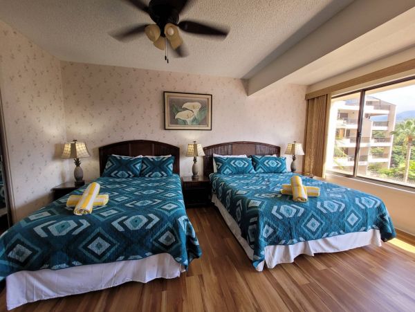 3 Bedroom Kahana Vacation Condo Located on Beach