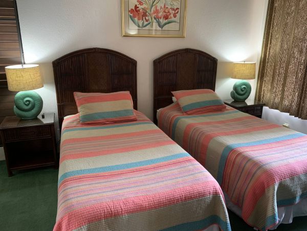 3 Bedroom Kahana Vacation Condo Located on Beach