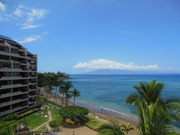 3 Bedroom Kahana Vacation Condo Located on Beach