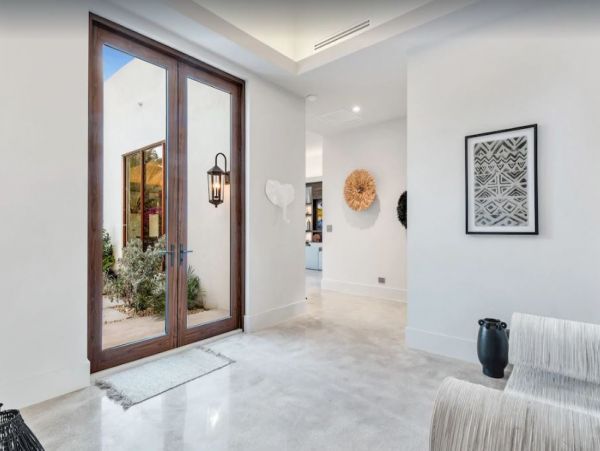 Luxury  Miami Vacation Villa Six Bedrooms