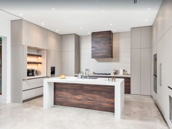 Luxury  Miami Vacation Villa Six Bedrooms