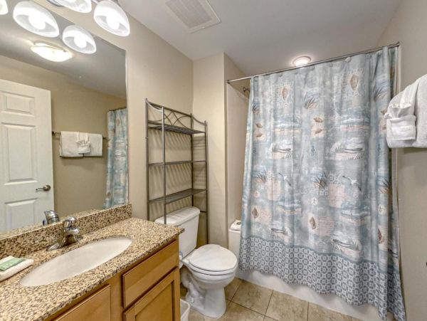 Lovely Destin 2 Bedroom Condo in the Center of All