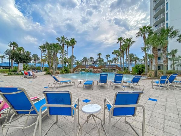 Lovely Destin 2 Bedroom Condo in the Center of All