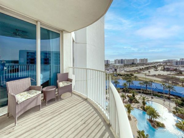Lovely Destin 2 Bedroom Condo in the Center of All
