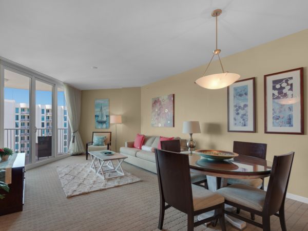 Lovely Destin 2 Bedroom Condo in the Center of All