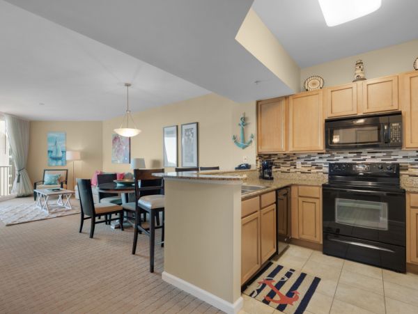 Lovely Destin 2 Bedroom Condo in the Center of All