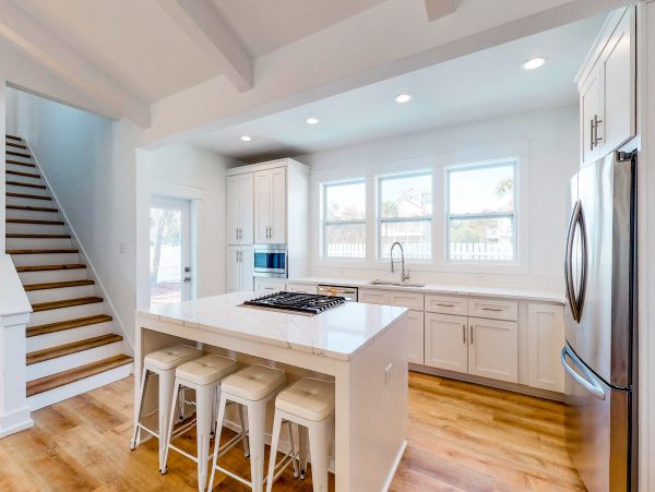 Modern Beach Cottage with 5 Bedrooms & Private Pool