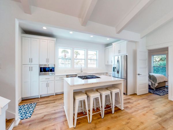 Modern Beach Cottage with 5 Bedrooms & Private Pool
