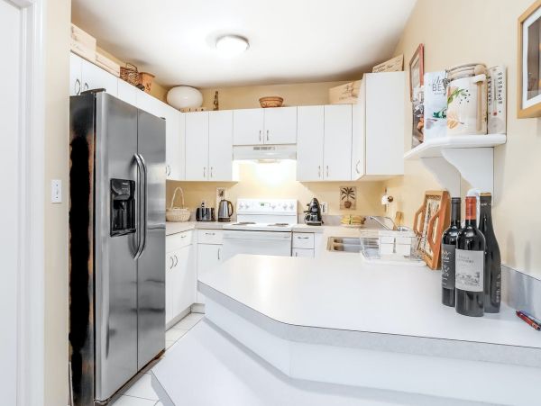 Three Bedroom Naples Vacation Condo Sleeps 6 Guests