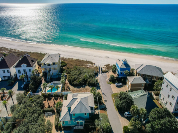 Beachfront Bliss 4 Bedroom Vacation Home in Inlet Beach