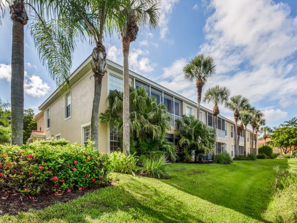 Naples Condo 971650
