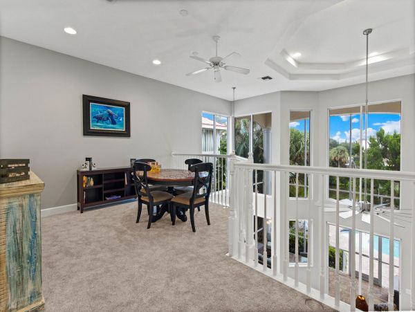 Short Walk to Beach Siesta Key Vacation Home Four Bedroom