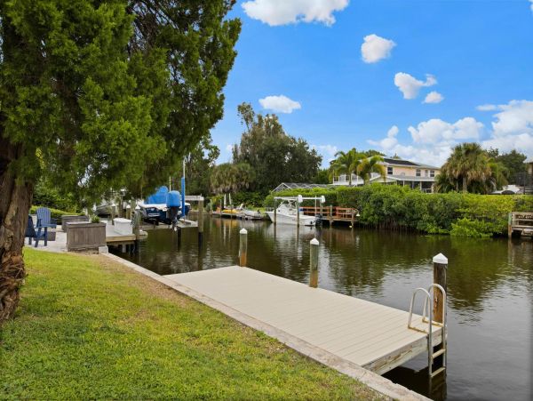 Short Walk to Beach Siesta Key Vacation Home Four Bedroom