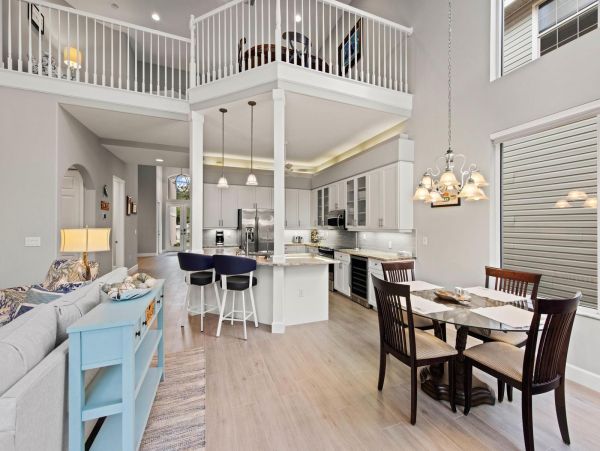 Short Walk to Beach Siesta Key Vacation Home Four Bedroom