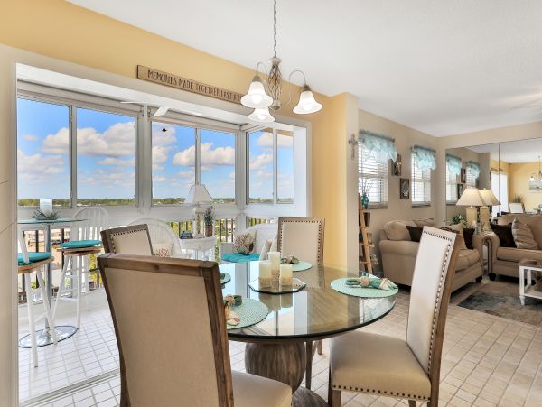 Venice Condo 971706