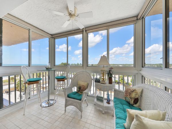 Venice Condo 971706