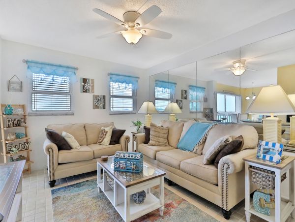 Venice Condo 971706