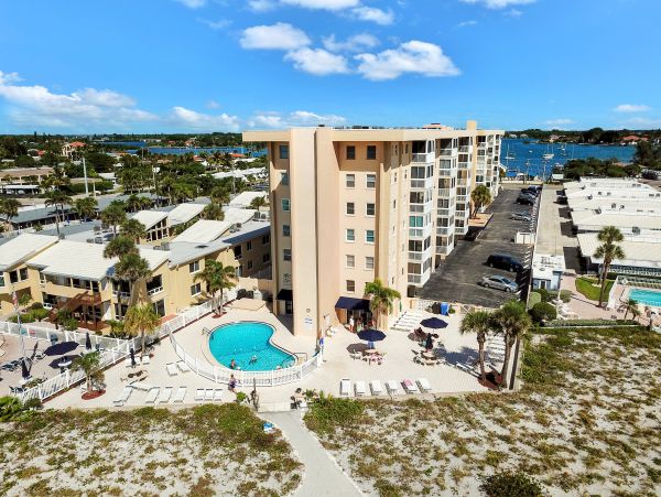 Venice Condo 971706