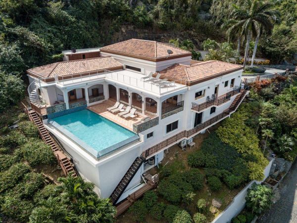 A Premier Four Bedroom Villa in St. Thomas Amazing Views
