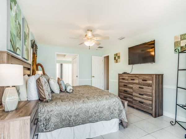 Cape Coral Lakefront Four Bedroom Pool Home