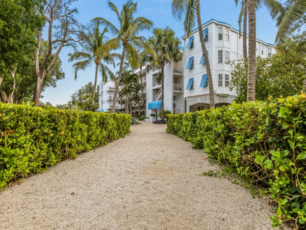Beachfront Tavernier Vacation Rental with beach access