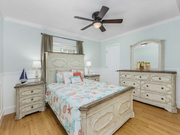 Cape Coral Vacation Villa Three Bedroom & Caged Pool