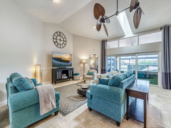 Beautiful Family Water Front Home with Dock in Cape Coral