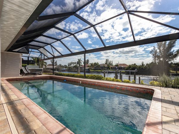Beautiful Family Water Front Home with Dock in Cape Coral