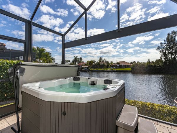 Beautiful Family Water Front Home with Dock in Cape Coral