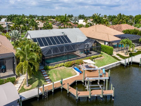 Beautiful Family Water Front Home with Dock in Cape Coral