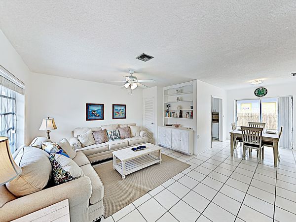 Short Walk to Beach Pompano Beach Vacation Condo 1 Bedroom