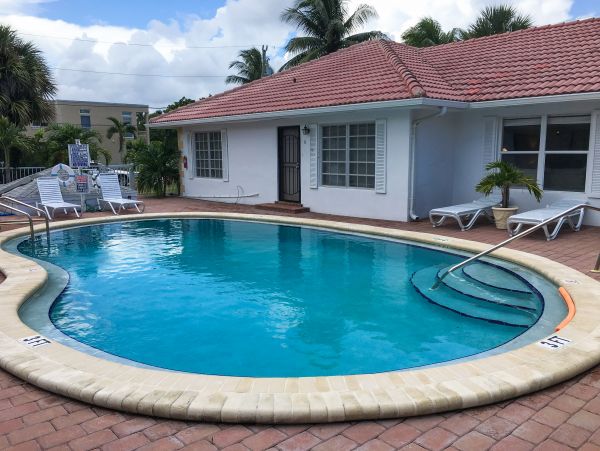 Short Walk to Beach Pompano Beach Vacation Condo 1 Bedroom