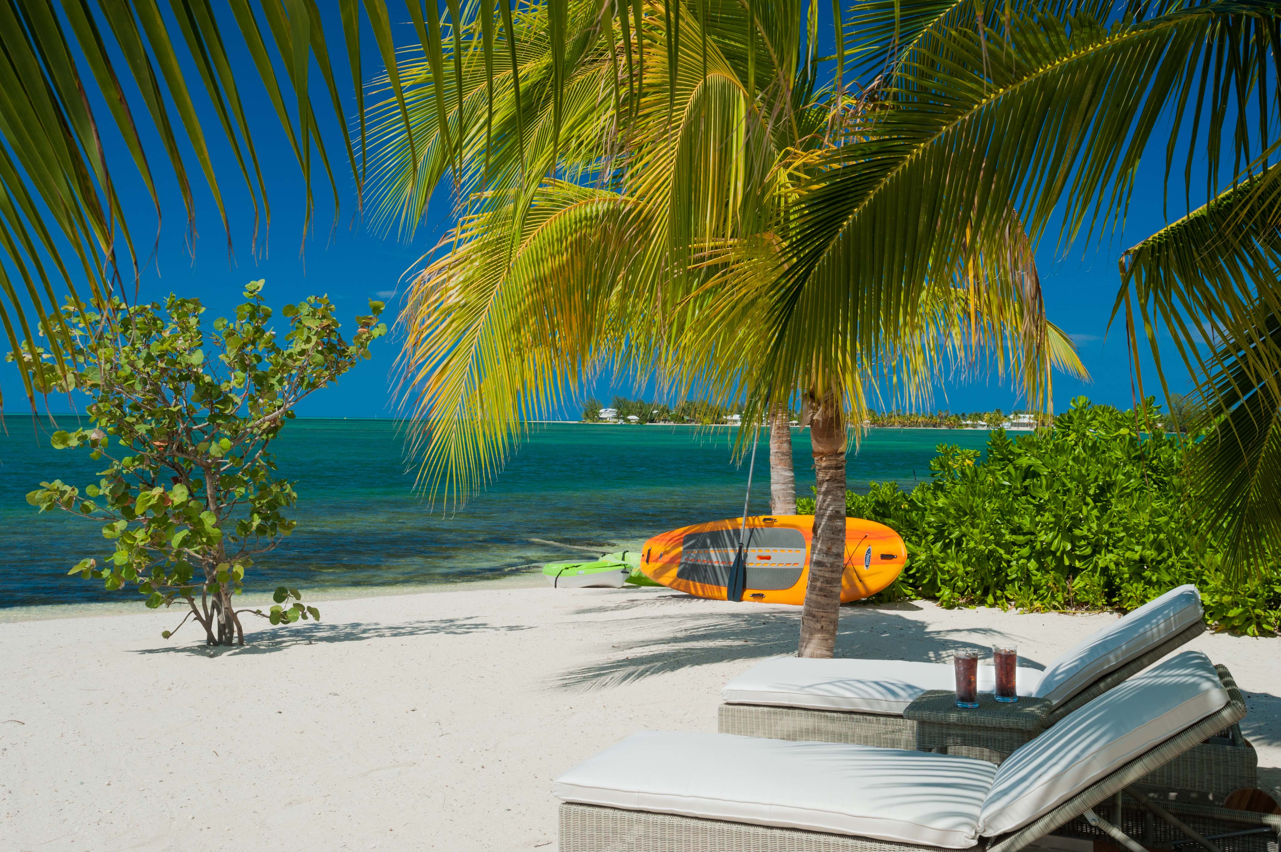 Cayman Islands Home 971910