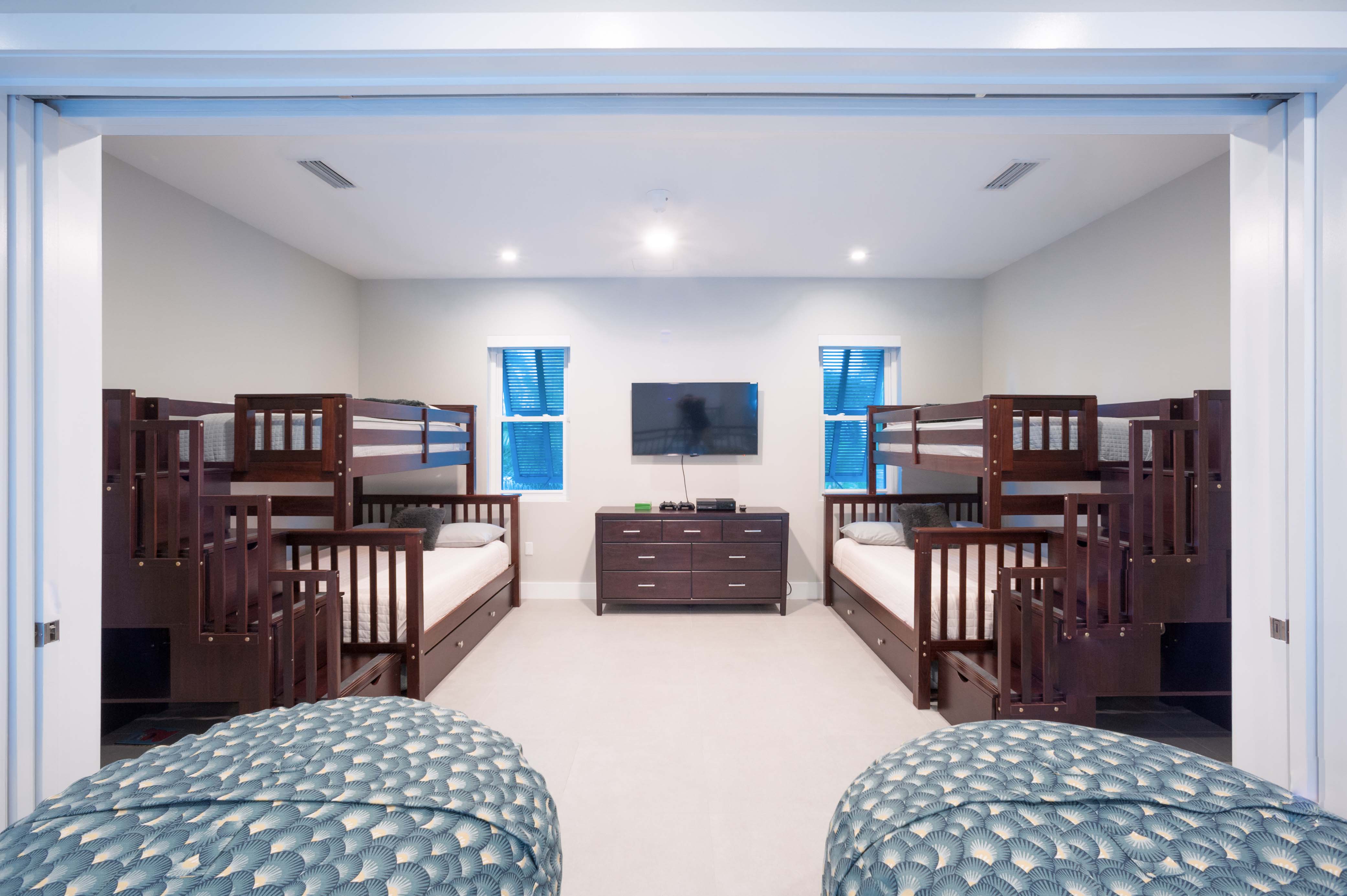 Cayman Islands Home 971911