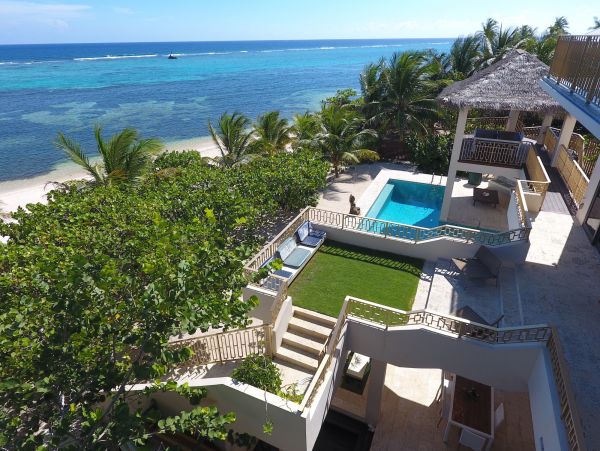 Cayman Islands Home 971916