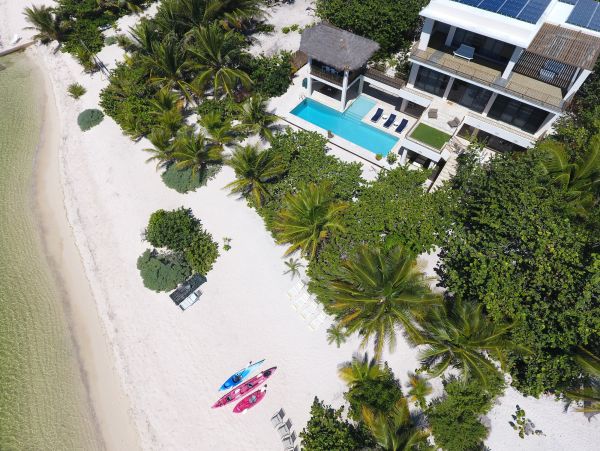 Cayman Islands Home 971916