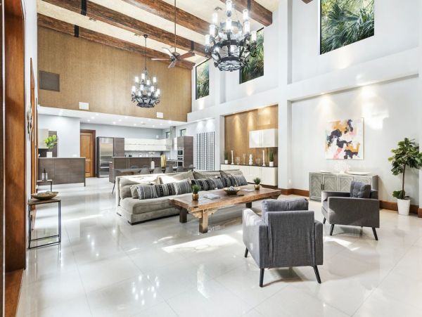 Fort Lauderdale Luxury Vacation Villa with Pool Sleeps 12