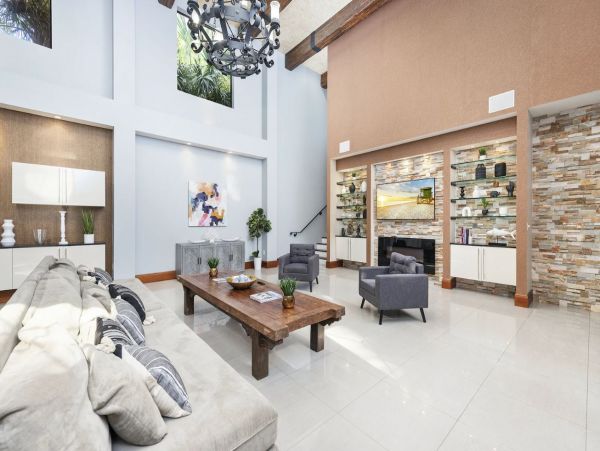Fort Lauderdale Luxury Vacation Villa with Pool Sleeps 12