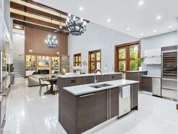 Fort Lauderdale Luxury Vacation Villa with Pool Sleeps 12