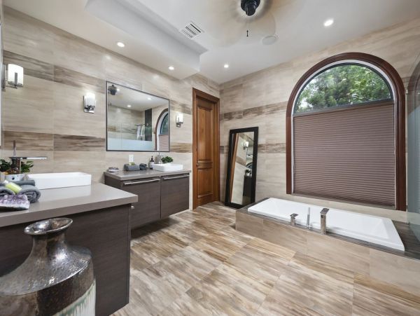 Fort Lauderdale Luxury Vacation Villa with Pool Sleeps 12