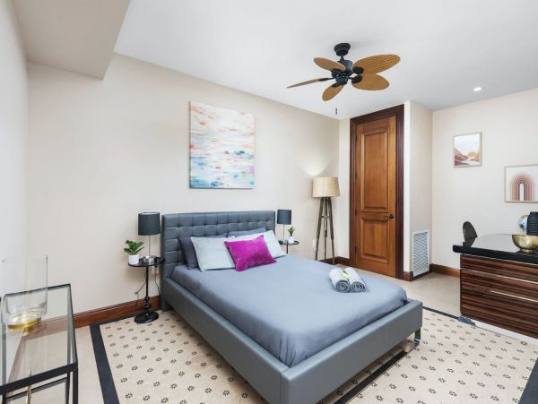 Fort Lauderdale Luxury Vacation Villa with Pool Sleeps 12