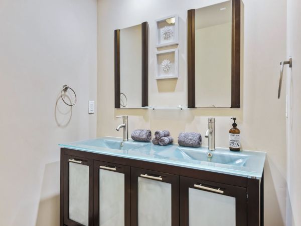 Fort Lauderdale Luxury Vacation Villa with Pool Sleeps 12