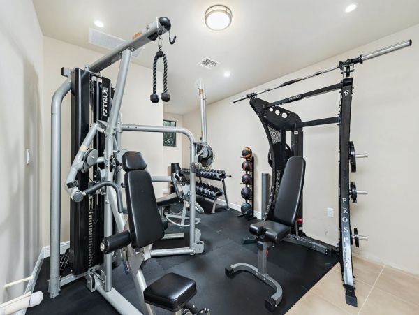 Fort Lauderdale Luxury Vacation Villa with Pool Sleeps 12